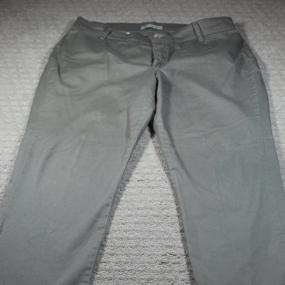 Riders Easy Care  Size 14 Olive Green Chino Pants - Picture 1 of 6
